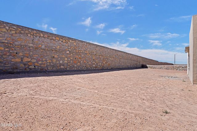 2358 ENCHANTED PEAKS, El Paso, TX 79911