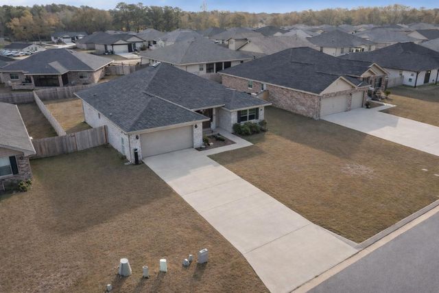 5839 Crestlake Drive, Crestview, FL 32536