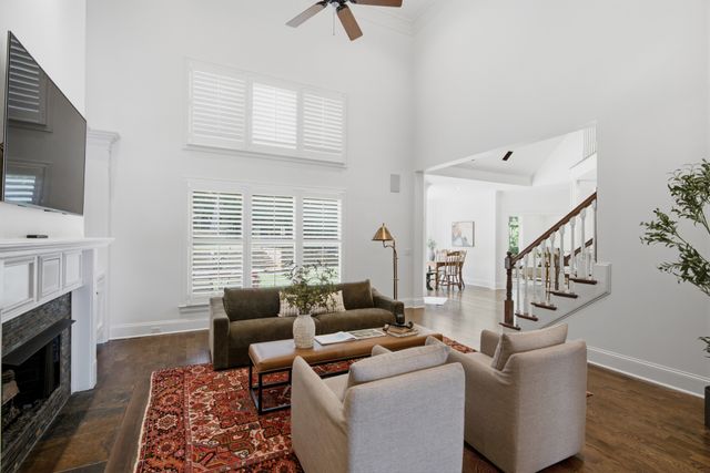 1112 Radnor Glen Dr, Brentwood, TN 37027