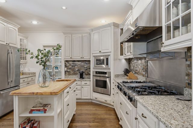 1112 Radnor Glen Dr, Brentwood, TN 37027