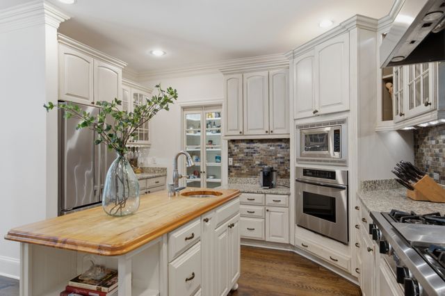 1112 Radnor Glen Dr, Brentwood, TN 37027