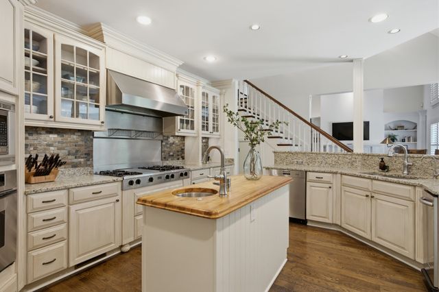 1112 Radnor Glen Dr, Brentwood, TN 37027