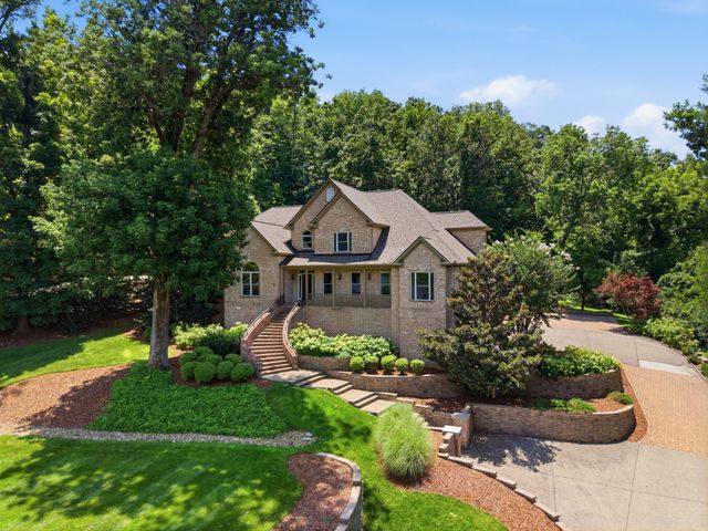 1112 Radnor Glen Dr, Brentwood, TN 37027