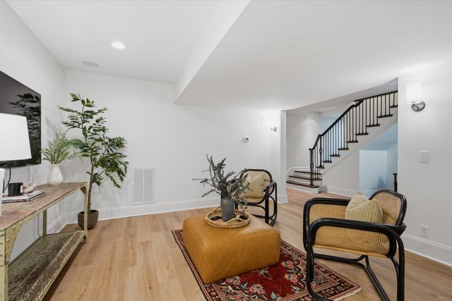 1112 Radnor Glen Dr, Brentwood, TN 37027
