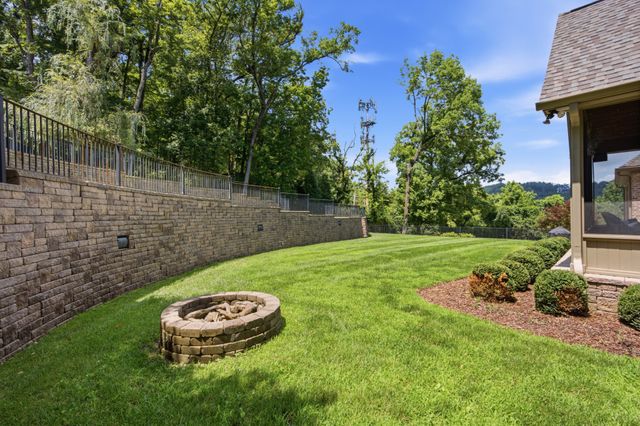 1112 Radnor Glen Dr, Brentwood, TN 37027