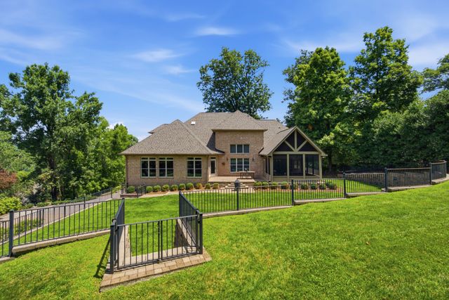 1112 Radnor Glen Dr, Brentwood, TN 37027