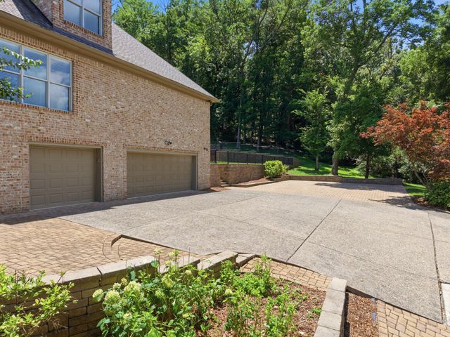 1112 Radnor Glen Dr, Brentwood, TN 37027