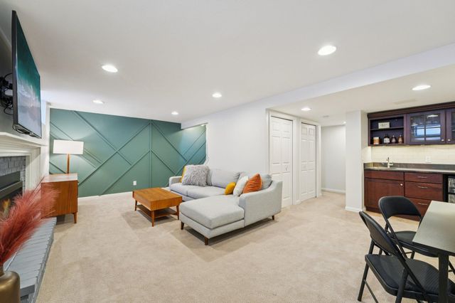 4940 Harriet Avenue, Minneapolis, MN 55419