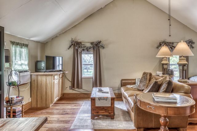 242 Cody LN, Bastrop, TX 78602