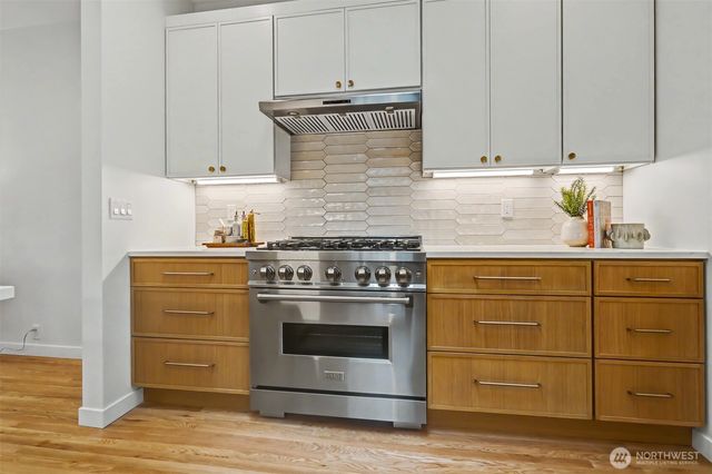 604 N 44th Street, Seattle, WA 98103