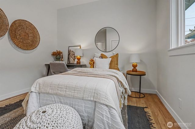 604 N 44th Street, Seattle, WA 98103