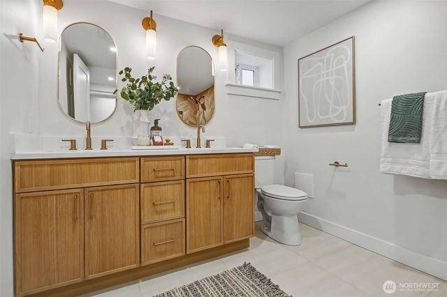 604 N 44th Street, Seattle, WA 98103