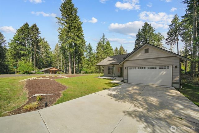 11813 Island Drive, Anderson Island, WA 98303