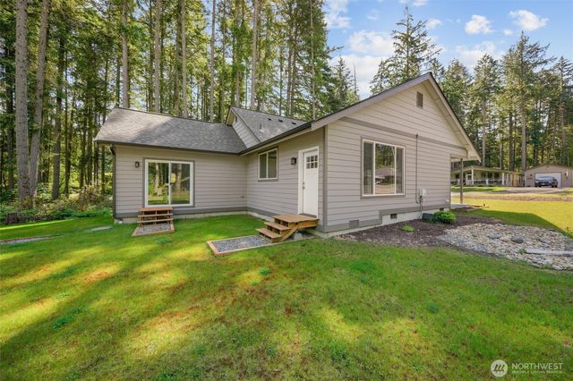 11813 Island Drive, Anderson Island, WA 98303