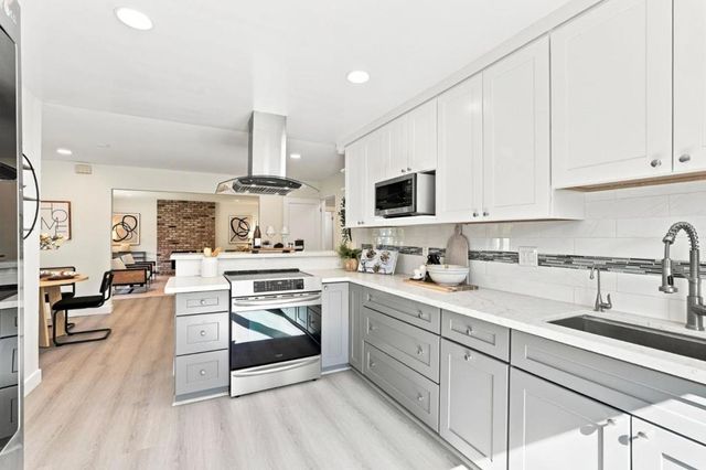 2245 Walnut Grove Avenue, San Jose, CA 95128