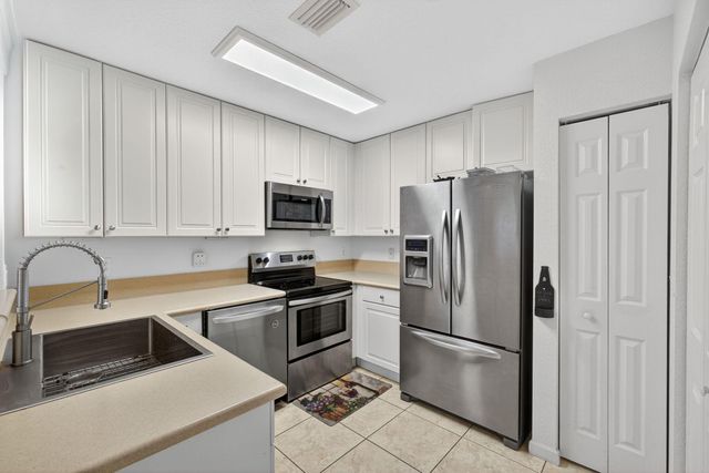 2938 Hope Valley Street 110, West Palm Beach, FL 33411