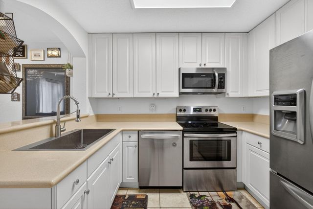 2938 Hope Valley Street 110, West Palm Beach, FL 33411