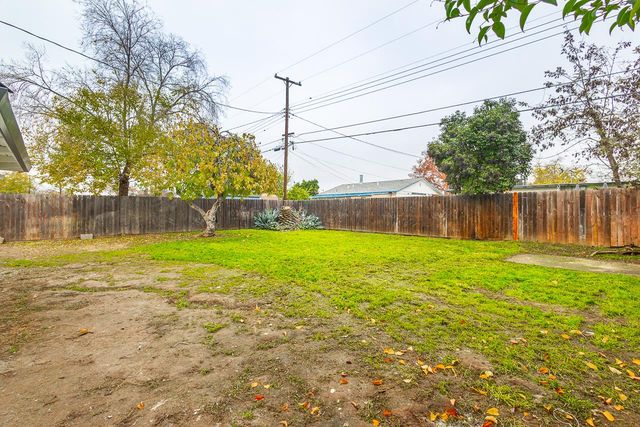 5612 Layton Dr, North Highlands, CA 95660