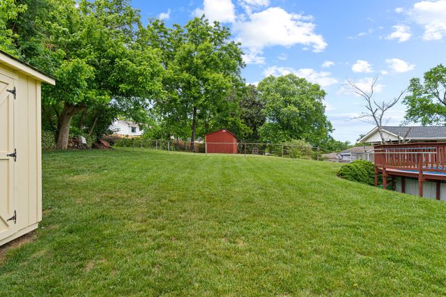 1517 Gasser Dr, Antioch, TN 37013