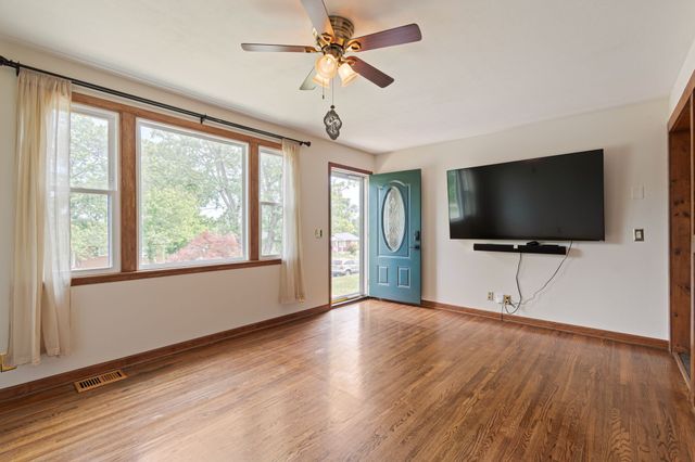 1517 Gasser Dr, Antioch, TN 37013