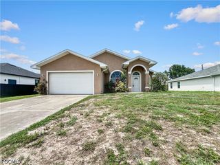 2105 NE 15th TER, Cape Coral, FL 33909