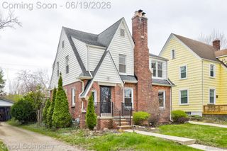 831 W Breckenridge Street, Ferndale, MI 48220