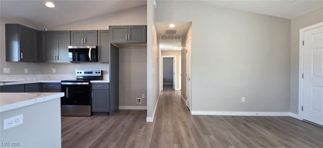 1021 Manse Road, Pahrump, NV 89048