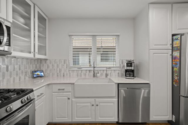 24 N Merkle Road, Bexley, OH 43209