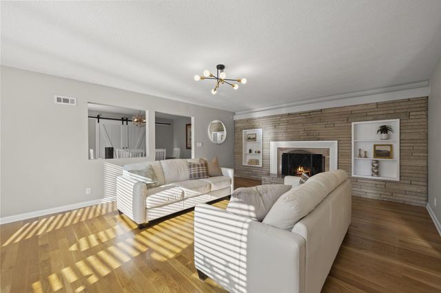 24 N Merkle Road, Bexley, OH 43209