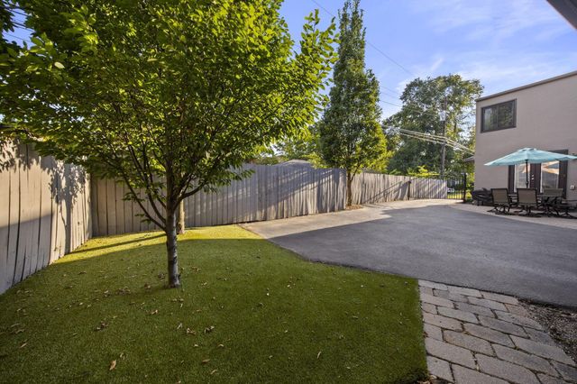 24 N Merkle Road, Bexley, OH 43209
