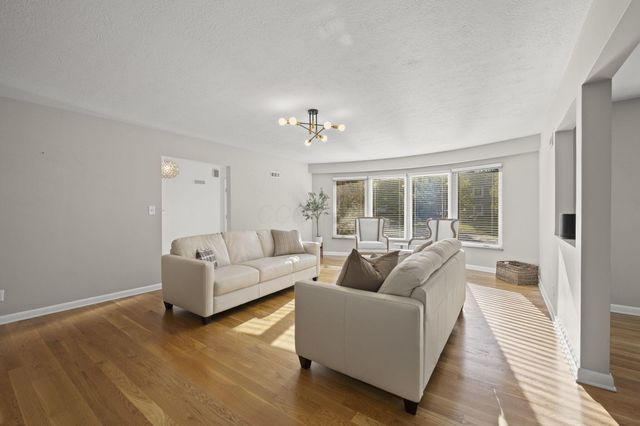 24 N Merkle Road, Bexley, OH 43209