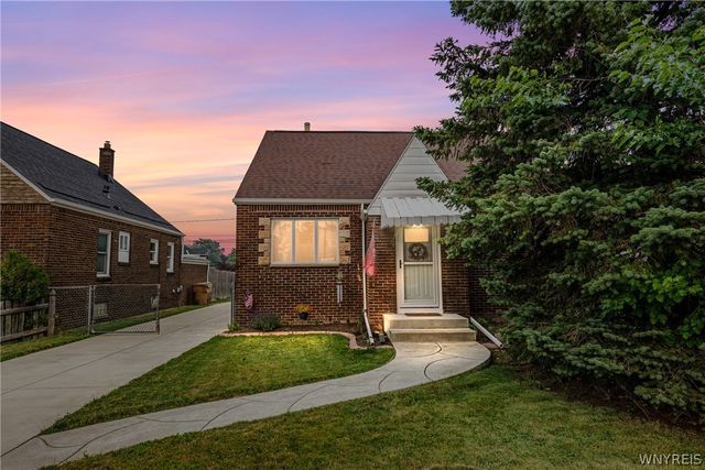 95 Westland Parkway, Cheektowaga, NY 14225