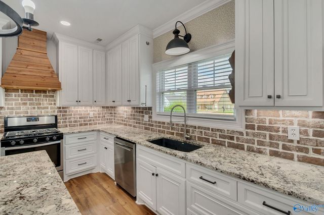 17886 Alma Lane, Athens, AL 35613