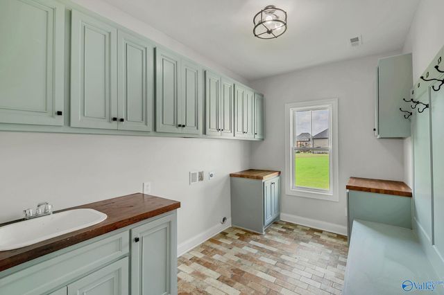17886 Alma Lane, Athens, AL 35613