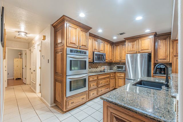 614 Overhill Road, Granbury, TX 76048