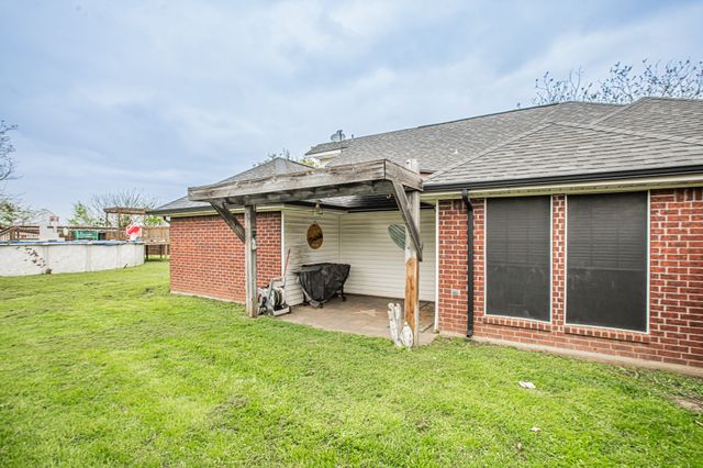 614 Overhill Road, Granbury, TX 76048