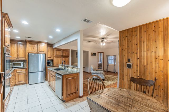 614 Overhill Road, Granbury, TX 76048