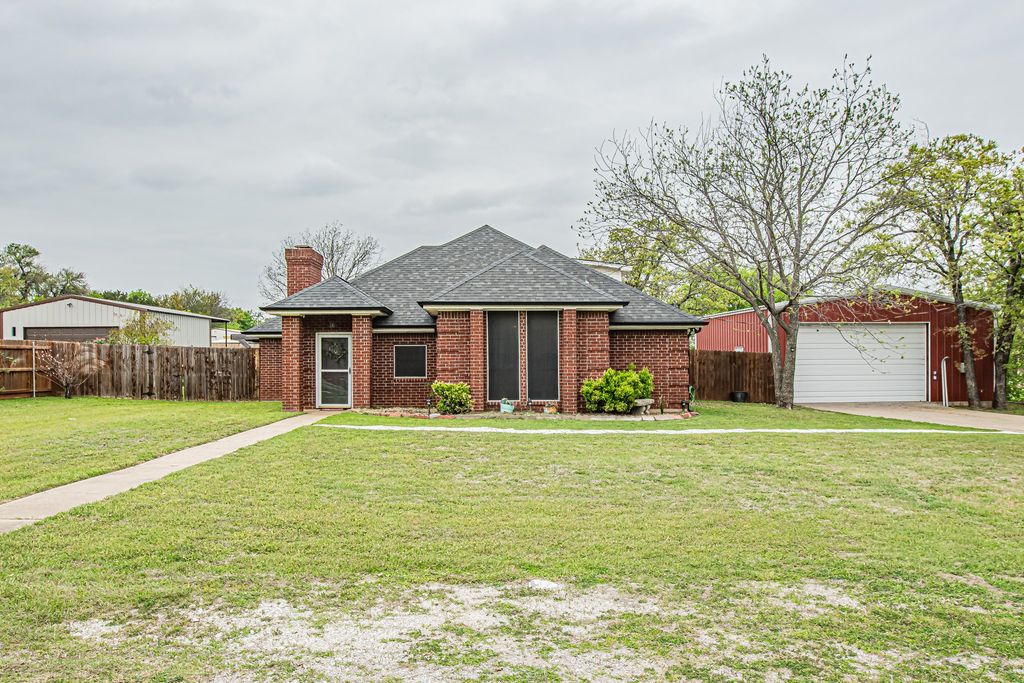 614 Overhill Road, Granbury, TX 76048