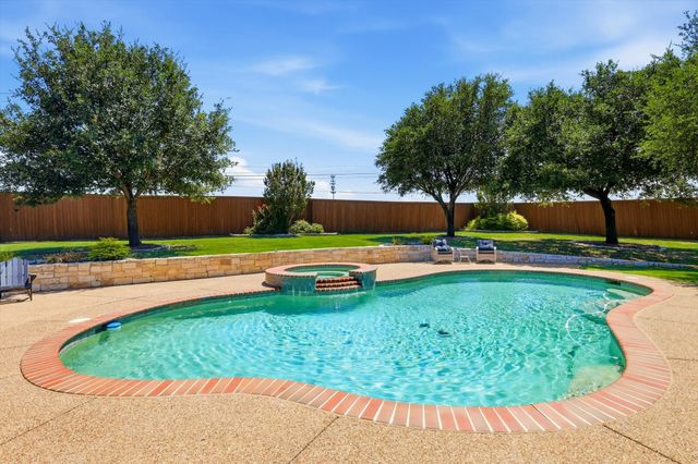 217 Arbor Lane, Haslet, TX 76052