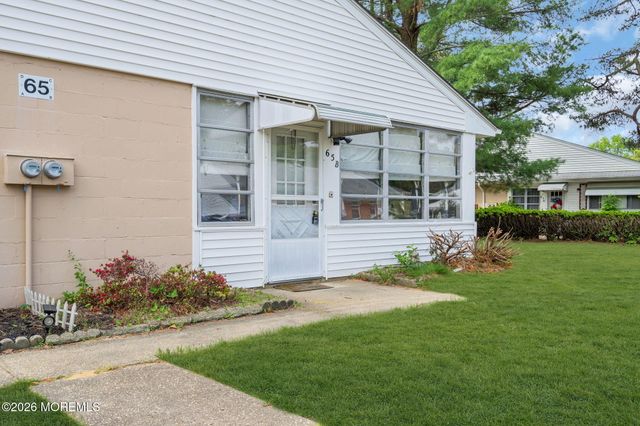 65 B Kennedy Drive B, Whiting, NJ 08759