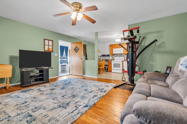 65 B Kennedy Drive B, Whiting, NJ 08759