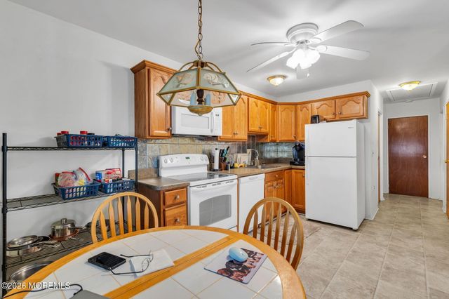 65 B Kennedy Drive B, Whiting, NJ 08759