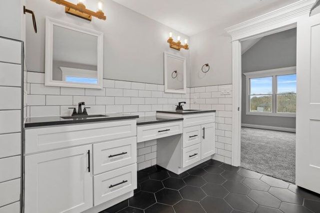 7362 Brookhaven Drive, Winfield, IN 46307