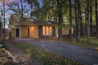 802 Towering Oaks Drive, Jacksonville, AR 72076