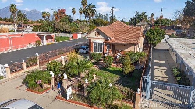 606 N Park, Pomona, CA 91768