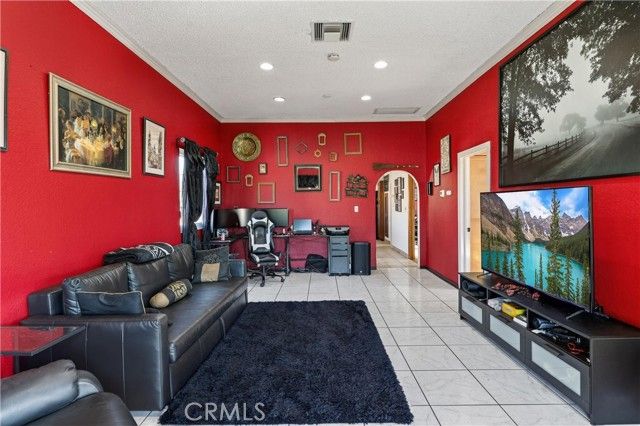 606 N Park, Pomona, CA 91768