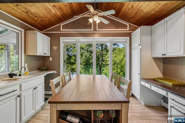 3 Beech Court, Hardyston, NJ 07460