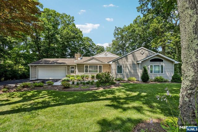 3 Beech Court, Hardyston, NJ 07460