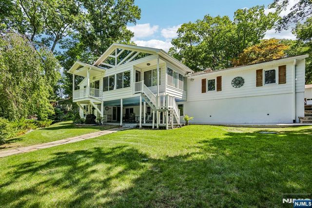 3 Beech Court, Hardyston, NJ 07460
