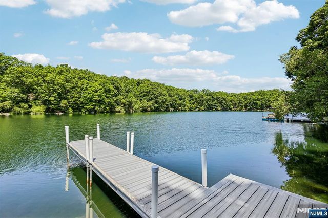 3 Beech Court, Hardyston, NJ 07460